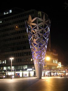Skulptur in Christchurch, nacht, beleuchtet