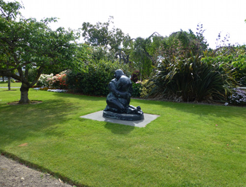 Ashburton, Skulptur im Park