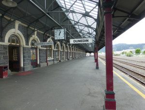 Bahnhof von Dunedin, Bahnsteig