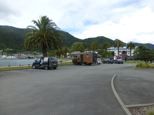 Picton NZ. Parkplatz am Hafen 1