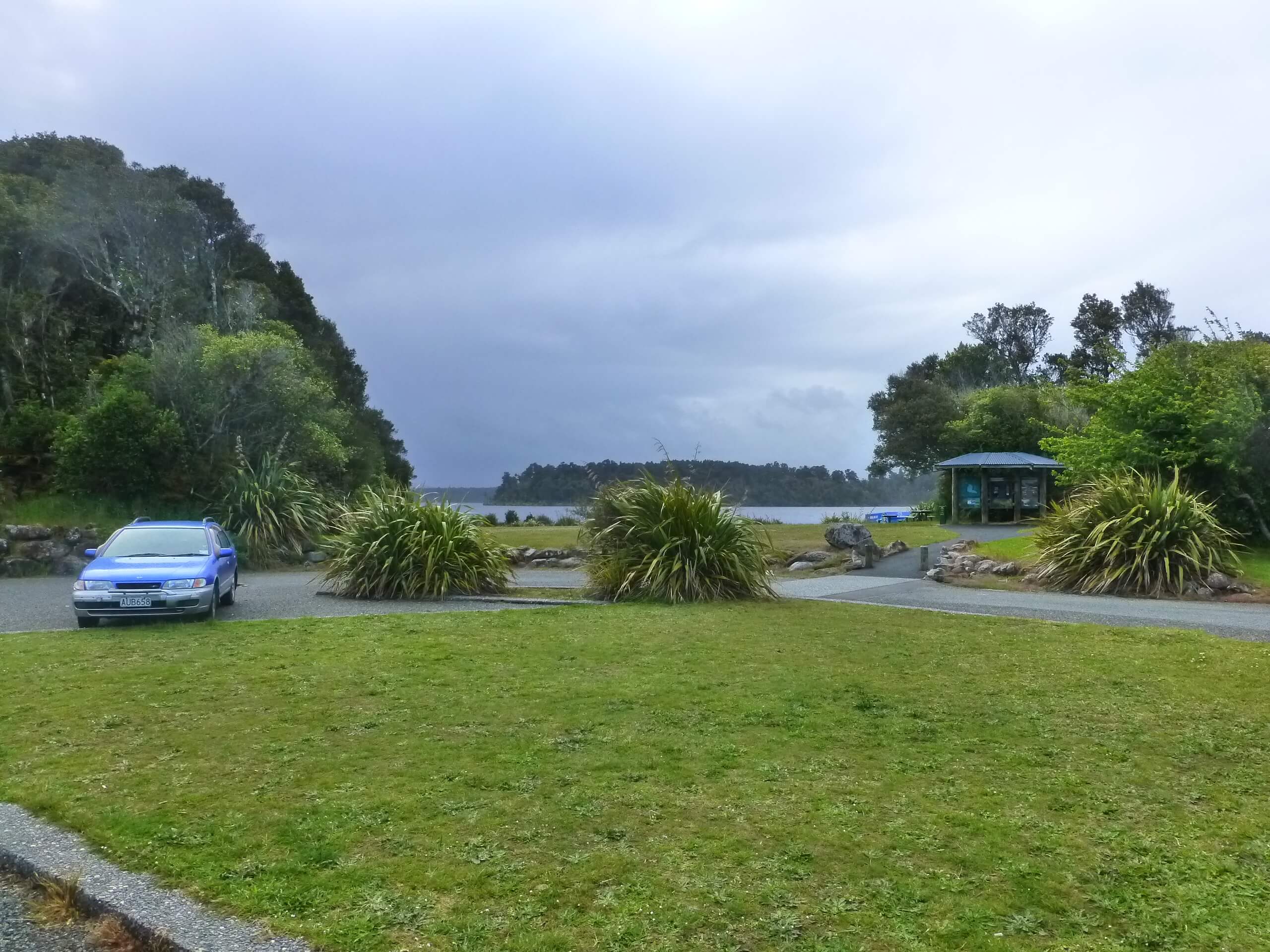 DOC Campingplatz am Lake Mahinapua NZ Westküste 2